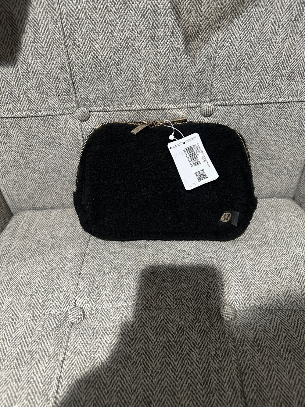 lululemon athletica Black sherpa belt bag